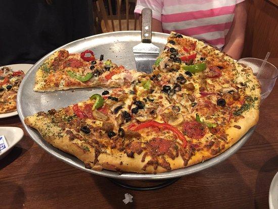 Paradise Pizzeria & Ice Creamery