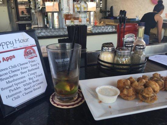 Tony's Restaurant & Lounge