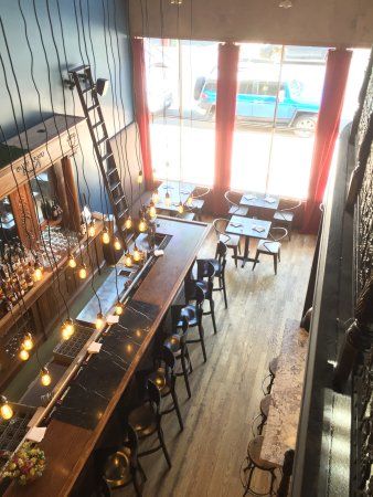 Django's Restaurant & Wine Bar