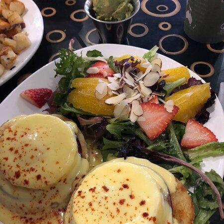 Silver Llama Market And Eatery