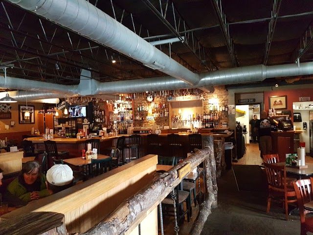 Smokin' Dave's BBQ & Tap House